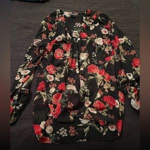 Chelsea & Theodore Woman's Sheer Top Size S Black Floral Pinktuck 3/4 Sleeve